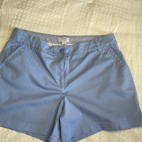Crown & Ivy Women’s 5” Caroline Shorts - Picture 2 of 6